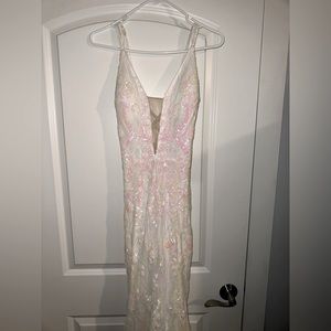 Beautiful white and pink Ava Presley Prom Dress! Great condition, Worn once! 👗